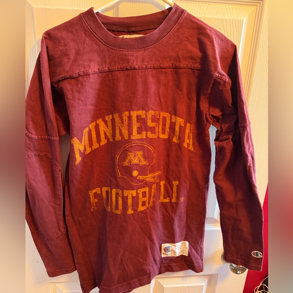 Champion Burgundy Minnesota GophersFootball Long Sleeve Tee.  Sz S.